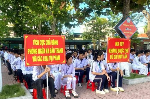 Tuyên truyền, phổ biến, giáo dục pháp luật cho thanh thiếu niên