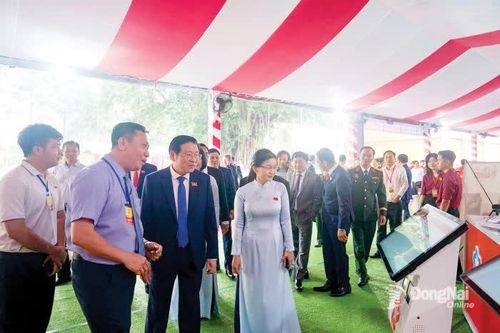 TIẾN TỚI ĐẠI HỘI ĐẠI BIỂU TOÀN QUỐC LẦN THỨ XIV CỦA ĐẢNG Kiến tạo và phát triển kỷ nguyên Việt Nam phú cường