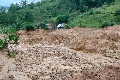 Mưa lũ làm 5 người chết và mất tích, 3 người bị thương