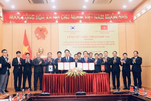 Ninh Bình: Tăng cường xúc tiến thu hút đầu tư, giữ vững mục tiêu tăng trưởng hai con số