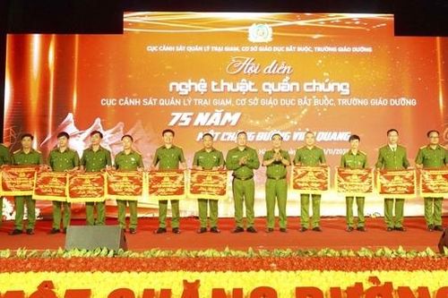 Sôi nổi Hội diễn nghệ thuật quần chúng lực lượng Cảnh sát quản lý trại giam