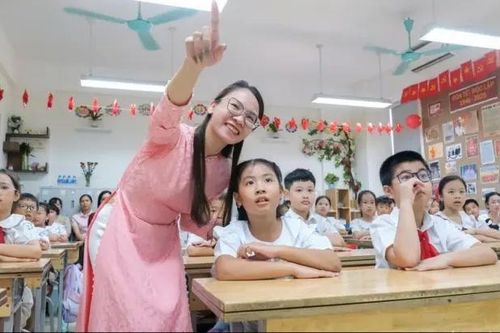 Sẽ dạy tiếng Anh bắt buộc từ lớp 1