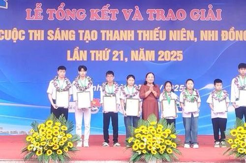 Bắc Ninh trao thưởng, khuyến khích học sinh phát huy tinh thần sáng tạo