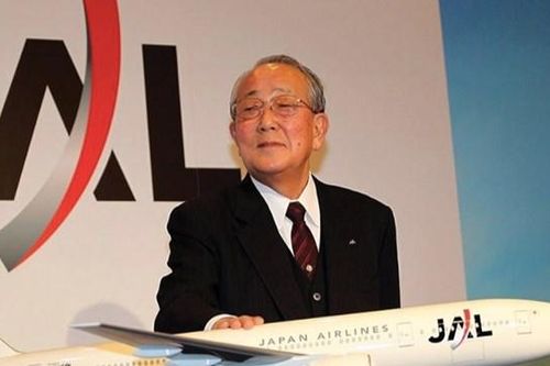 Câu chuyện kinh doanh: Không nhận lương, CEO 77 tuổi Kazuo Inamori đã vực dậy Japan Airlines từ khoản nợ 25 tỷ USD như thế nào?