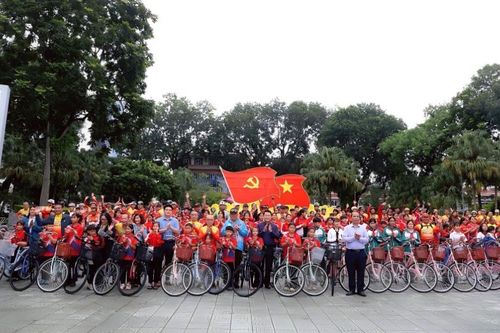 Nhiều hoạt động ý nghĩa trong khuôn khổ Giải xe đạp tranh Cúp 'Non nước Cao Bằng' năm 2025