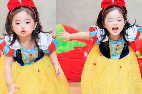 Sao Việt đón Halloween: Khánh Thi hóa trang cho ái nữ trông cực yêu, chồng Việt Hương mặc váy khiến vợ 'ngại nhìn'