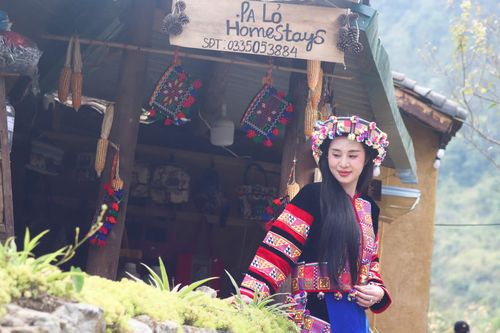 Vẻ đẹp mê hoặc của 'làng du lịch tốt nhất thế giới' nơi cực Bắc Việt Nam