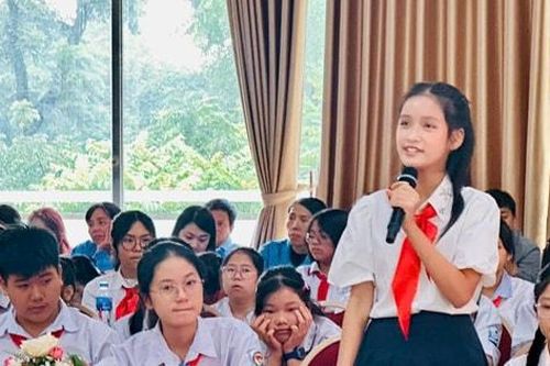 Trẻ em Thủ đô lo ngại trước việc 'bình thường hóa hành vi lệch chuẩn' của người nổi tiếng