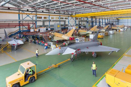 Cột mốc lịch sử khi hơn 600 tiêm kích Typhoon đã được bàn giao