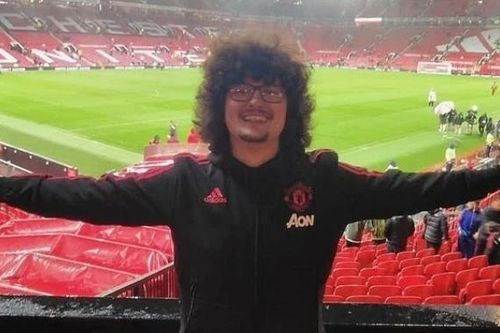 MU chưa cho fan cắt tóc