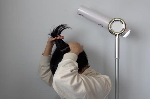Máy sấy tóc kỳ lạ của hãng Nhật Bản