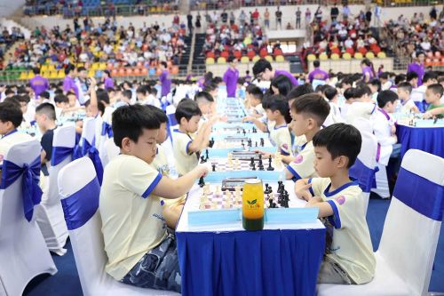 Sân chơi đam mê của các kỳ thủ nhí