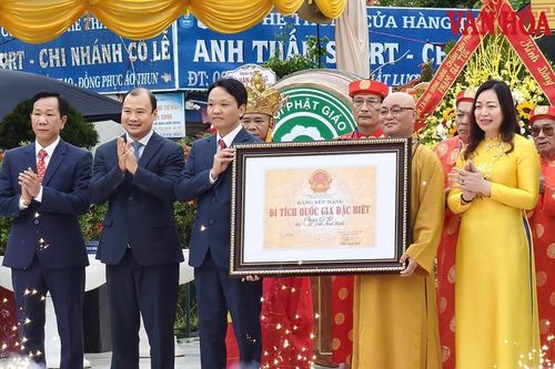 Trao Bằng xếp hạng Di tích Quốc gia đặc biệt chùa Cổ Lễ