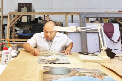 Những người 'vá' thời gian