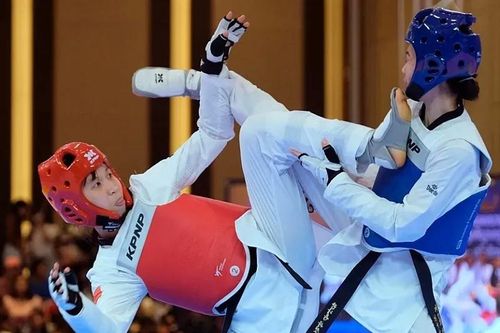 Khơi 'mỏ vàng' điền kinh và taekwondo