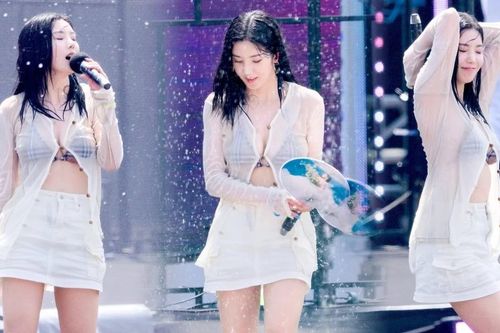 Body khét lẹt của nữ hoàng WATERBOMB Kwon Eunbi