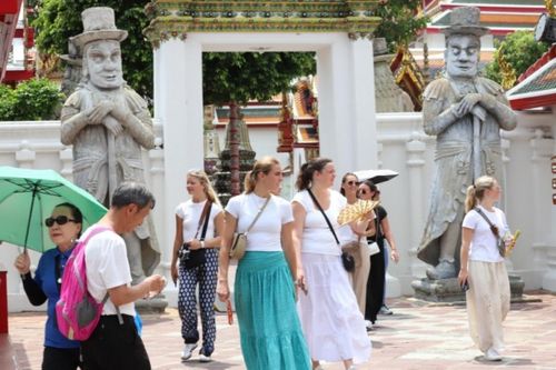 Khách du lịch nước ngoài giảm mạnh, các doanh nghiệp Thái Lan kêu gọi chính phủ tăng cường hỗ trợ