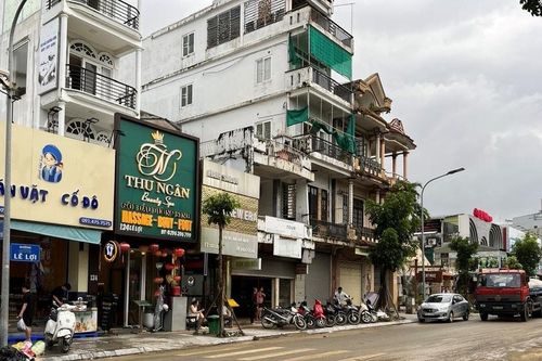 TP Huế: Gánh hàng, quán nhỏ 'gượng dậy' sau trận lũ lụt lịch sử