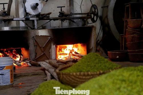 Cận cảnh quy trình làm cốm, tinh hoa mùa thu Hà Nội
