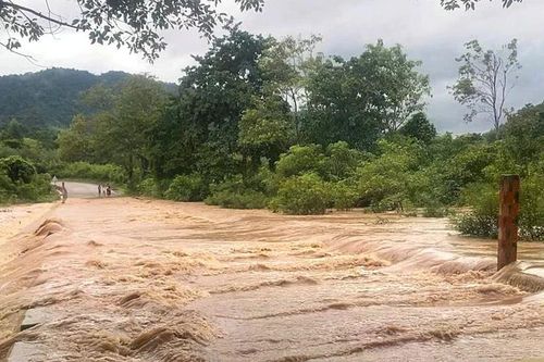 Quảng Trị: 7 người chết và mất tích, hàng nghìn hộ dân vẫn ngập trong nước