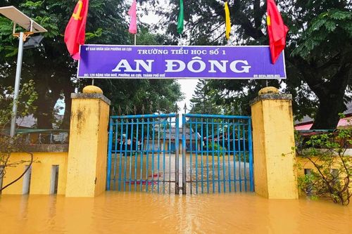 Học sinh Huế tiếp tục được nghỉ học