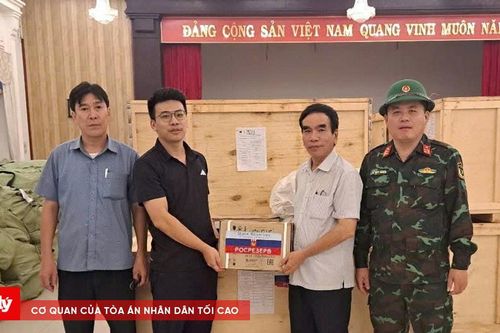 Huế tiếp nhận 29 tấn hàng viện trợ từ Liên bang Nga