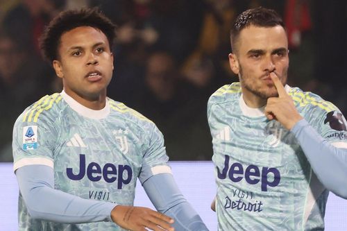 Spalletti ra mắt, Juventus thắng trận quan trọng