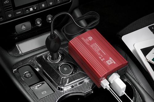 Đừng bao giờ cắm 5 thiết bị này vào cổng sạc 12V trên ô tô