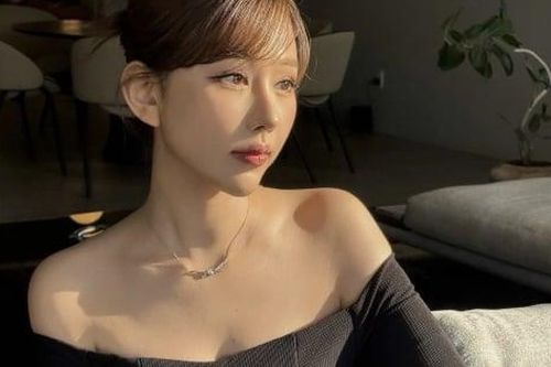 Bị hỏi 'đẻ chưa', Min đáp khéo léo