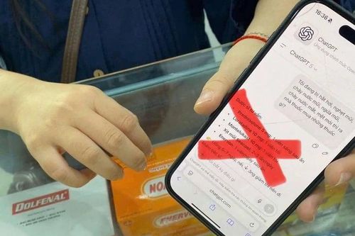 Mua thuốc chữa bệnh theo gợi ý của ChatGPT, bác sĩ nói gì?