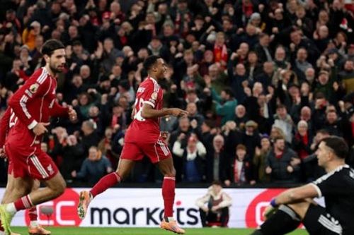 Liverpool 2-0 Aston Villa: Salah, Gravenberch đưa lên top 3