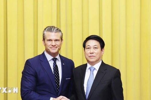 Chủ tịch nước Lương Cường tiếp Bộ trưởng Bộ Chiến tranh Hoa Kỳ Pete Hegseth