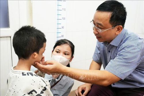 Khám và phẫu thuật miễn phí cho trẻ em khuyết tật