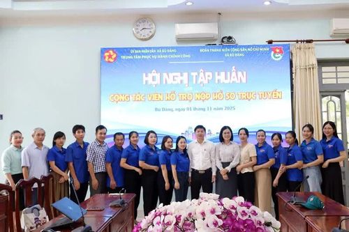 Đồng Nai: Bù Đăng tập huấn cộng tác viên hỗ trợ nộp hồ sơ trực tuyến tại cộng đồng dân cư