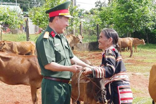 Binh đoàn 15 tiếp sức đồng bào vùng biên thoát nghèo