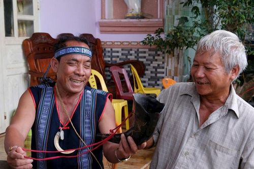 Từ tiếng nói của người uy tín đến sự đổi thay ở Phú Sơn Lâm Hà