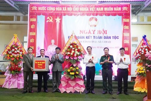 Ngày hội Đại đoàn kết toàn dân tộc ở khu dân cư Tân Xuân 2, xã Cam Lộ