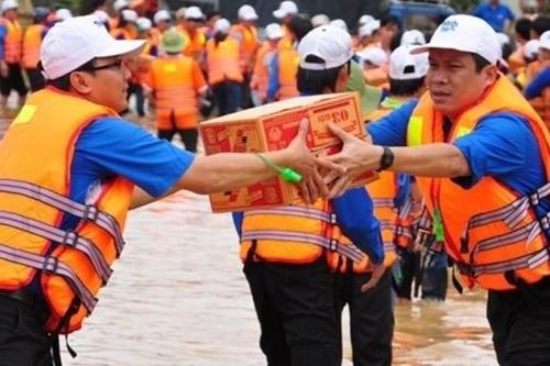 Nối vòng tay lớn vì đồng bào vùng lũ
