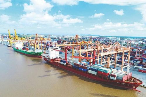 Phát triển vận tải thủy, góp phần giảm chi phí logistics