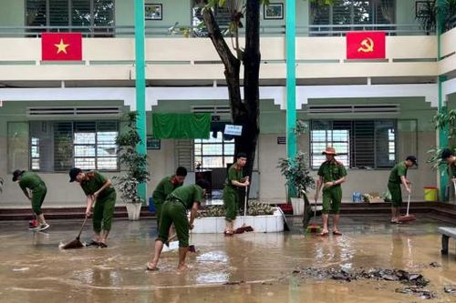 Nguồn động viên ấm áp từ những bức thư dành cho cho lực lượng Công an sau cơn 'đại hồng thủy'
