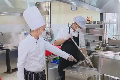 Hà Nội hướng tới mô hình suất ăn bán trú an toàn