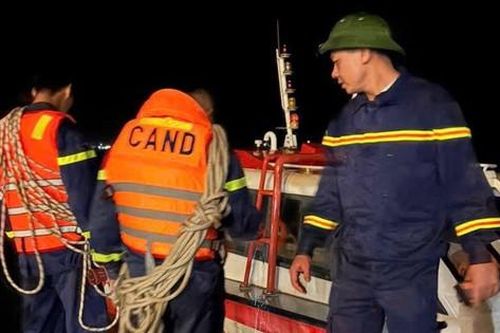 Sau ăn cưới, nam thanh niên ngã xuống hồ Hòa Bình tử vong thương tâm