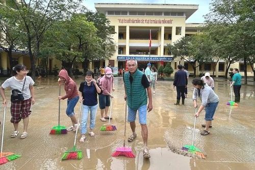 TP Huế tiếp tục cho học sinh nghỉ vào thứ Hai đầu tuần do nước lũ dâng trở lại