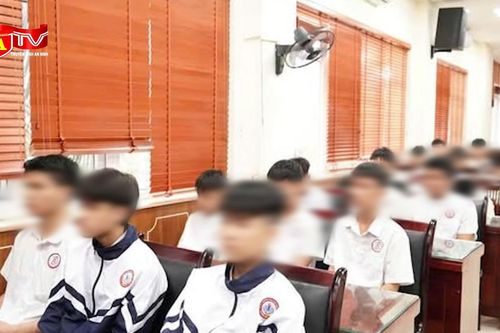 21 học sinh ở Hà Nội mang hung khí 'giải quyết mâu thuẫn' bị công an triệu tập