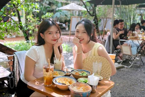 Chờ 45 phút để 'đu trend' xôi mùa thu đang 'hot' nhất TP.HCM