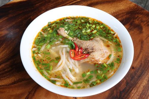 Di sản ẩm thực của nhà sáng lập Cà Mèn vừa qua đời