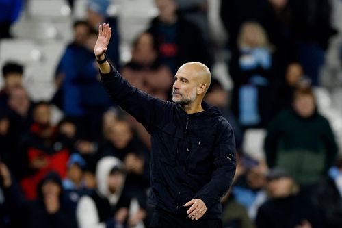 Guardiola thay đổi để sống sót
