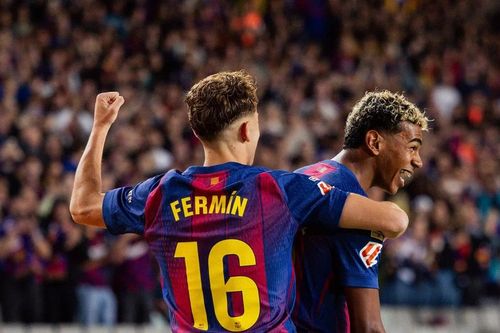 Barcelona thắng 3-1 Elche, tiếp tục bám đuổi Real Madrid