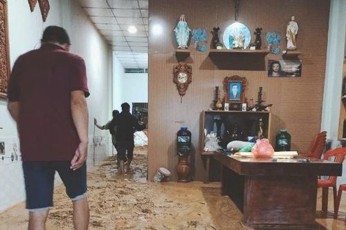 Đà Nẵng sạt lở đất trong đêm, di dời dân khẩn cấp