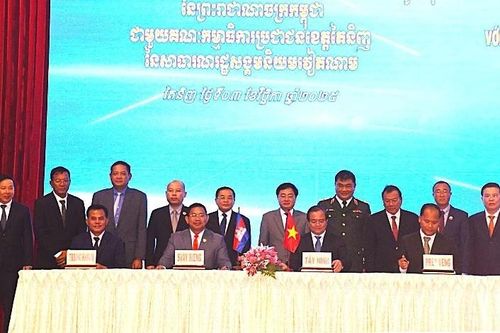 Tây Ninh ký kết thỏa thuận giao thương biên mậu với ba tỉnh của Campuchia